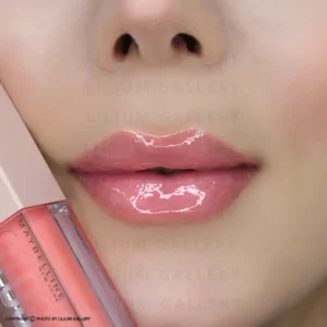 لیپ گلاس میبلین مدل لیفتر گلاس رنگ Peach Ring-گالری لیلیوم