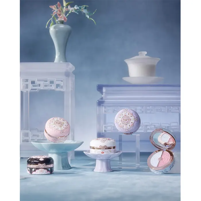 هایلایتر و رژ گونه پودری فلاور نوز Butterfly Cloud-گالری لیلیوم