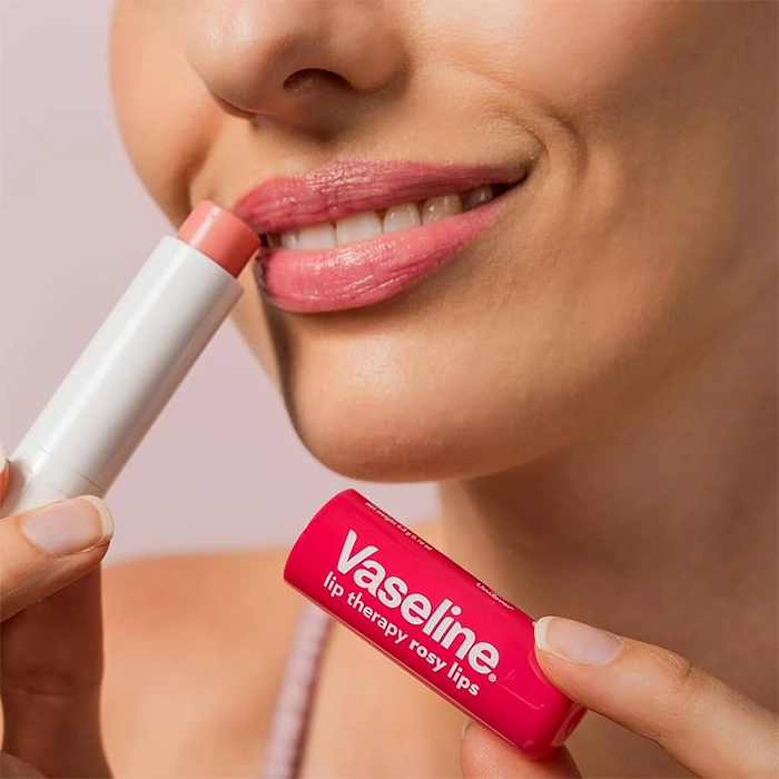 بالم لب استیکی وازلین مدل rosy lips - گالری لیلیوم (1)